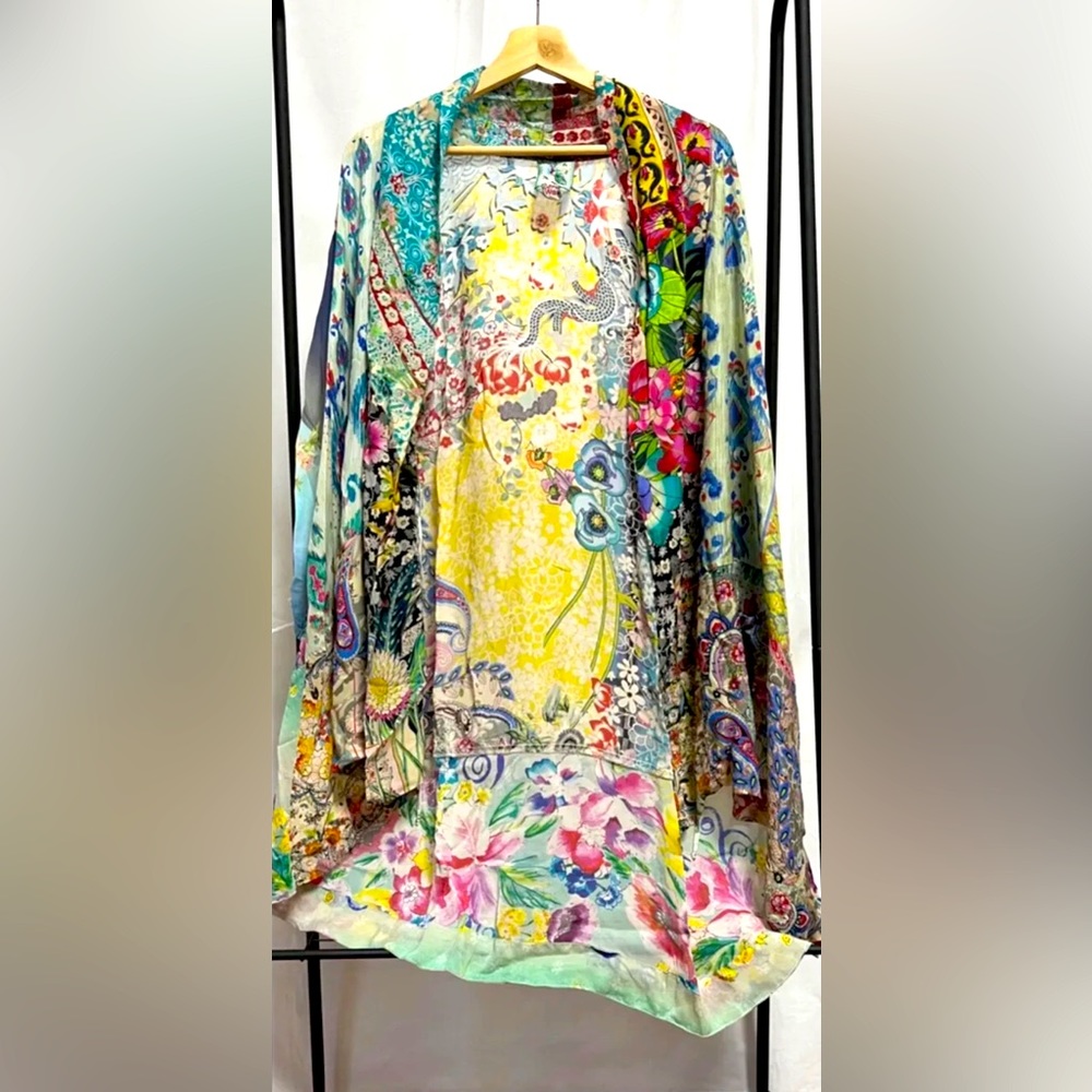 Like new Johnny Was silk kimono